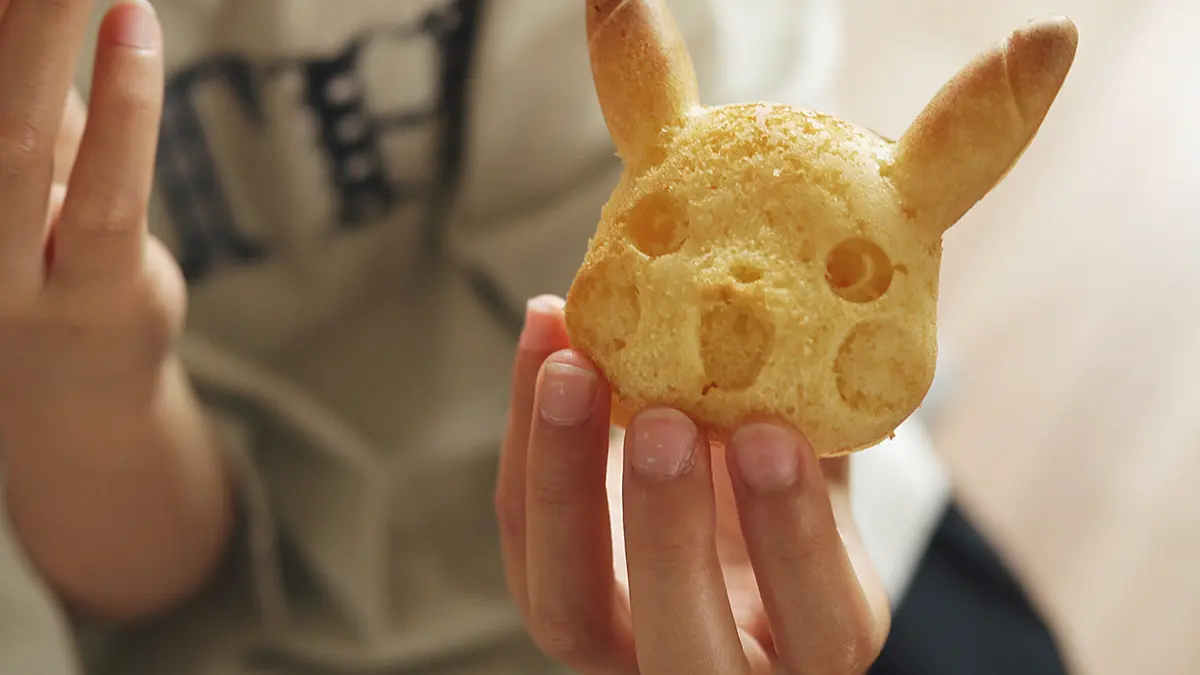 ピカチュウとキティちゃんの型で手作りドーナツ